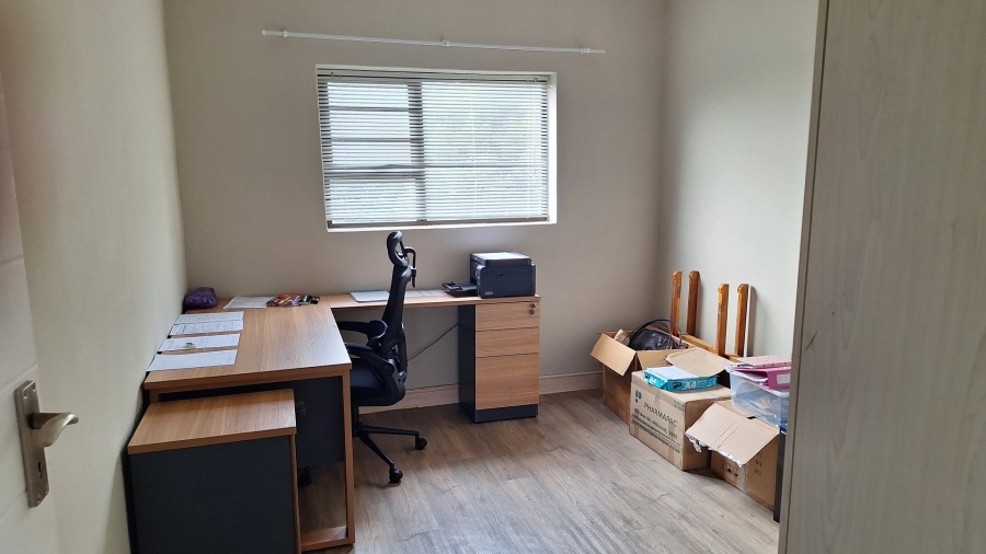 4 Bedroom Property for Sale in Humerail Eastern Cape